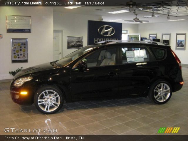 2011 Hyundai Elantra Touring SE in Black Noir Pearl