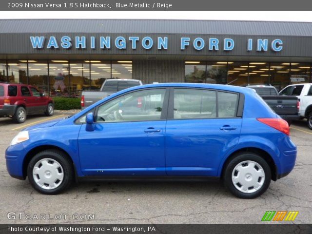 2009 Nissan Versa 1.8 S Hatchback in Blue Metallic