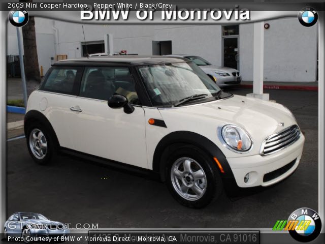 2009 Mini Cooper Hardtop in Pepper White