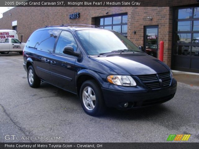 2005 Dodge Grand Caravan SXT in Midnight Blue Pearl