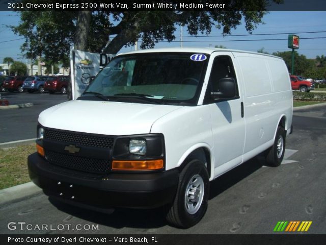 2011 Chevrolet Express 2500 Work Van in Summit White
