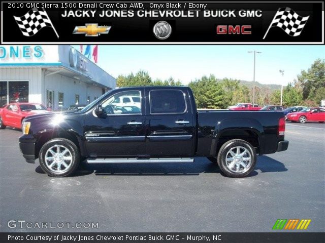 2010 GMC Sierra 1500 Denali Crew Cab AWD in Onyx Black