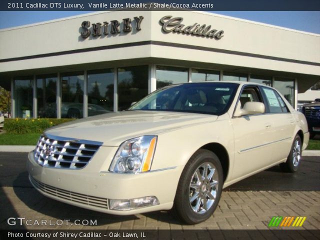 2011 Cadillac DTS Luxury in Vanille Latte Metallic