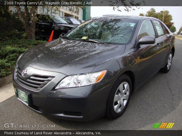 2009 Toyota Camry LE in Magnetic Gray Metallic