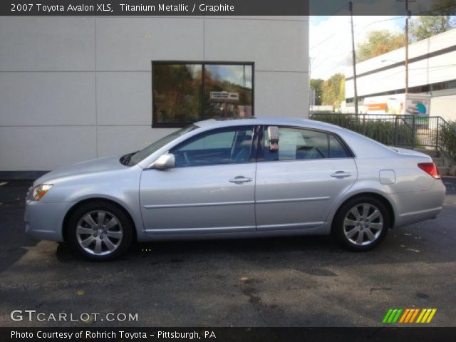 2007 Toyota Avalon XLS in Titanium Metallic