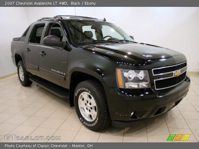 2007 Chevrolet Avalanche LT 4WD in Black