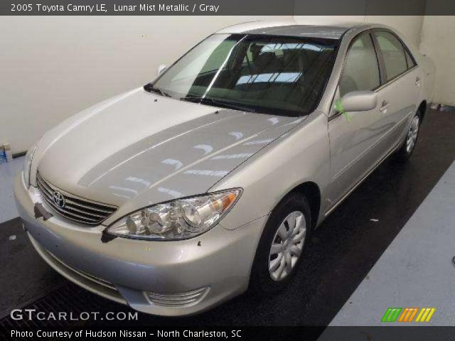 2005 Toyota Camry LE in Lunar Mist Metallic