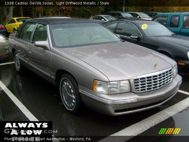 1998 Cadillac DeVille Sedan in Light Driftwood Metallic
