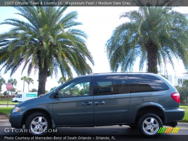 2007 Chrysler Town & Country LX in Magnesium Pearl