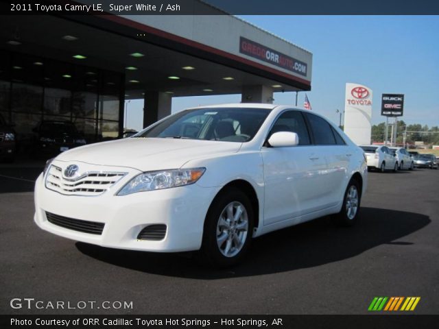 2011 Toyota Camry LE in Super White
