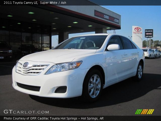 2011 Toyota Camry LE in Super White