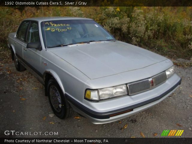 Oldsmobile Cutlass Ciera 1992. Silver 1992 Oldsmobile Cutlass