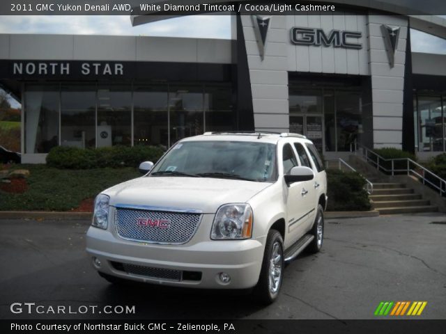 2011 GMC Yukon Denali AWD in White Diamond Tintcoat