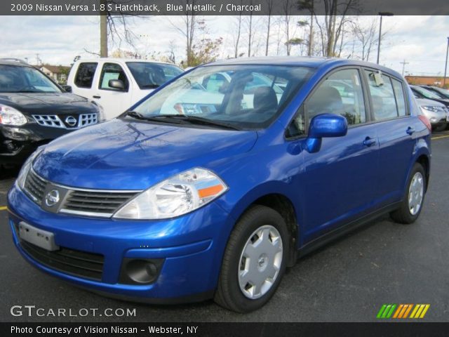 2009 Nissan Versa 1.8 S Hatchback in Blue Metallic