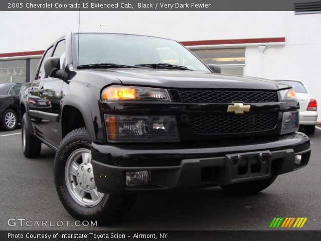 2005 Chevrolet Colorado LS Extended Cab in Black