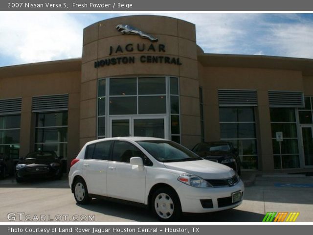 2007 Nissan Versa S in Fresh Powder