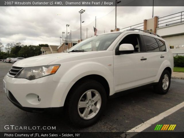 2007 Mitsubishi Outlander LS 4WD in Diamond White Pearl