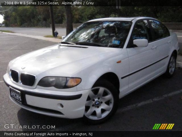 2004 BMW 3 Series 325xi Sedan in Alpine White