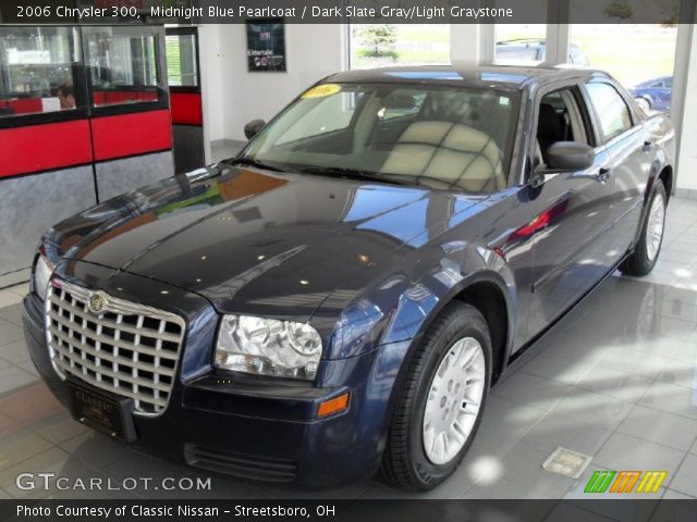 2006 Chrysler 300  in Midnight Blue Pearlcoat