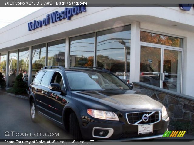 2010 Volvo XC70 3.2 AWD in Black