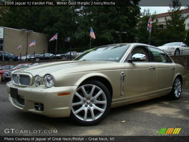 2008 Jaguar XJ Vanden Plas in Winter Gold Metallic