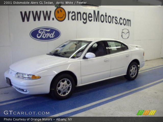 2001 Oldsmobile Alero GL Sedan in Arctic White