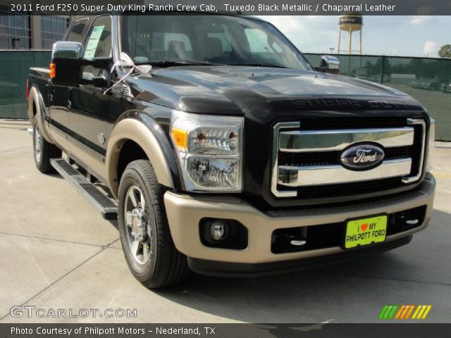 2011 Ford F250 Super Duty King Ranch Crew Cab in Tuxedo Black Metallic