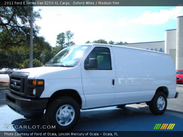 2011 Ford E Series Van E250 XL Cargo in Oxford White