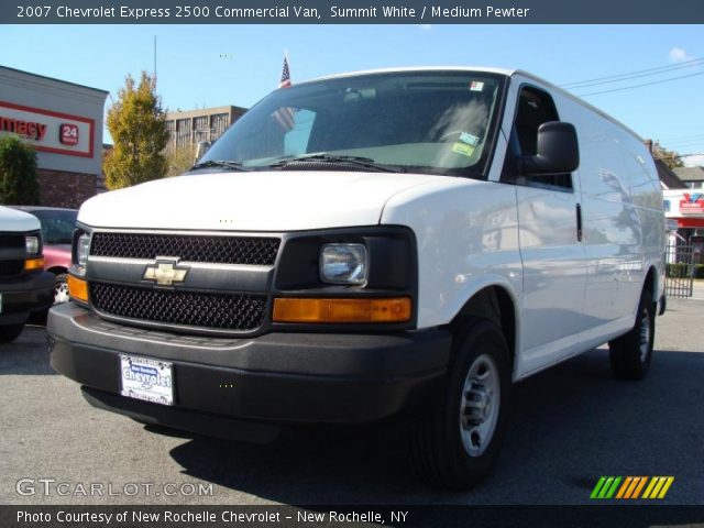 2007 Chevrolet Express 2500 Commercial Van in Summit White