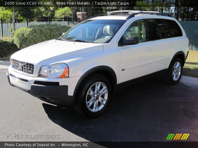 2006 Volvo XC90 V8 AWD in White Pearl Metallic