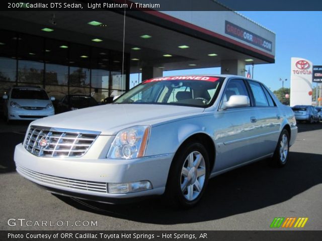 2007 Cadillac DTS Sedan in Light Platinum