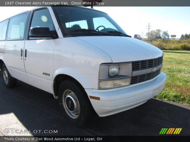 1997 Chevrolet Astro Passenger Van in Ghost White