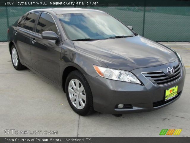 2007 Toyota Camry XLE in Magnetic Gray Metallic