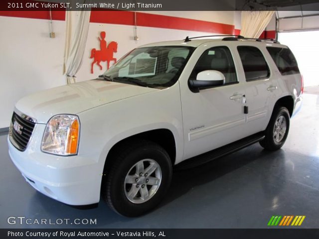 2011 GMC Yukon SLT in Summit White