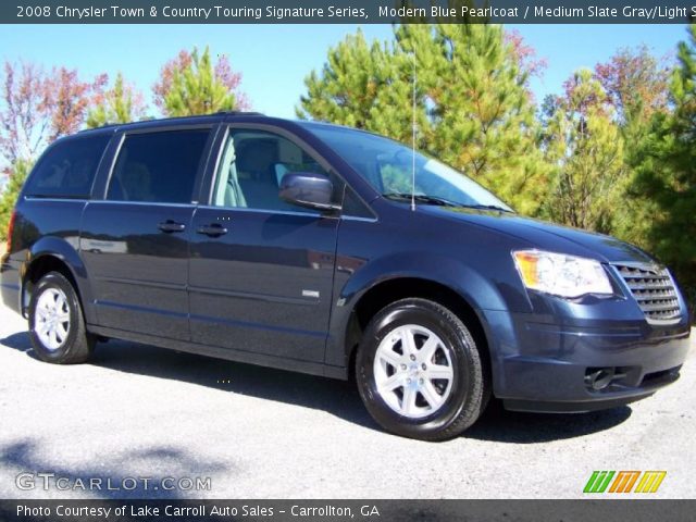 2008 Chrysler Town & Country Touring Signature Series in Modern Blue Pearlcoat