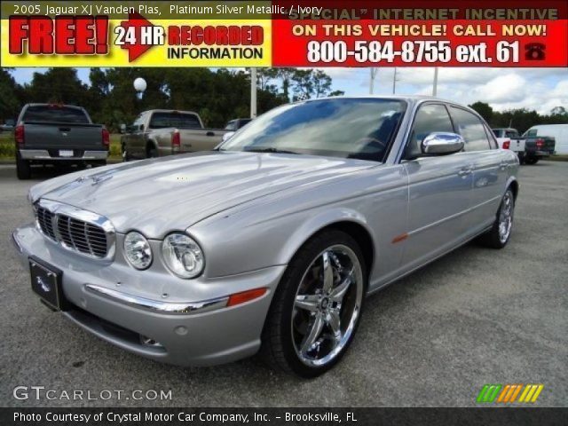 2005 Jaguar XJ Vanden Plas in Platinum Silver Metallic