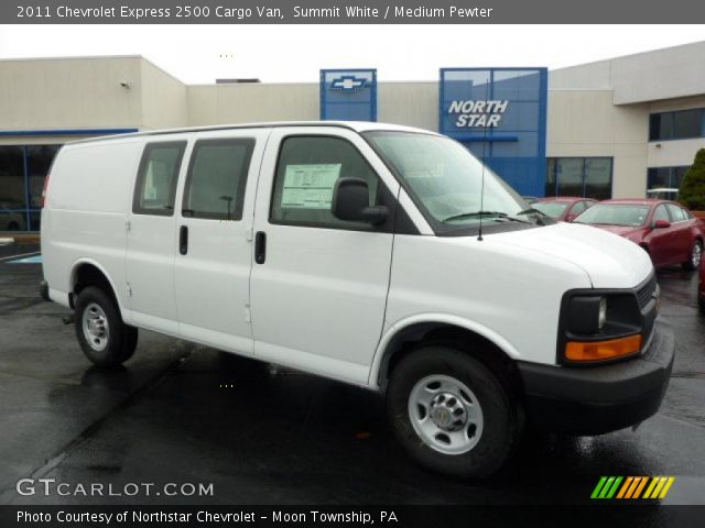 2011 Chevrolet Express 2500 Cargo Van in Summit White
