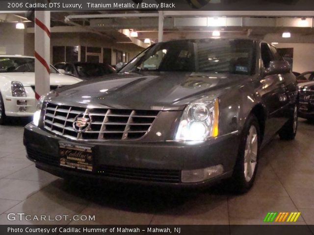 2006 Cadillac DTS Luxury in Titanium Metallic