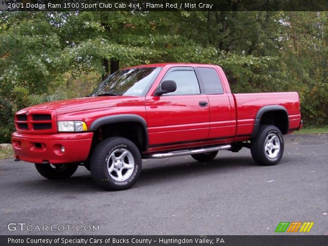 2001 Dodge Ram 1500 Sport Club Cab 4x4 in Flame Red