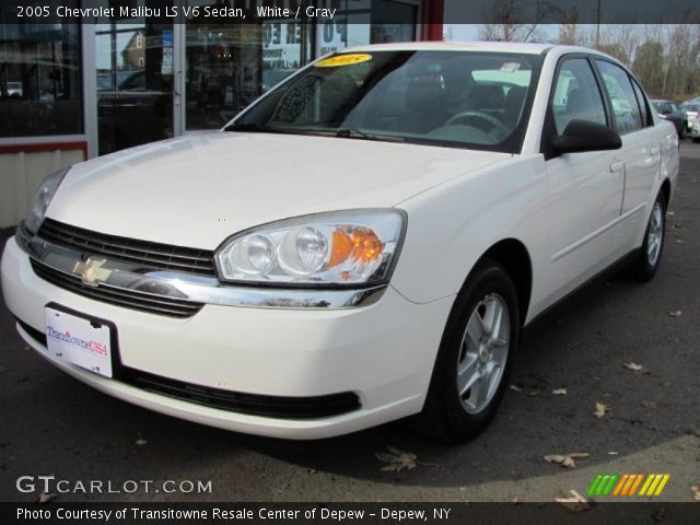 2005 Chevrolet Malibu LS V6 Sedan in White