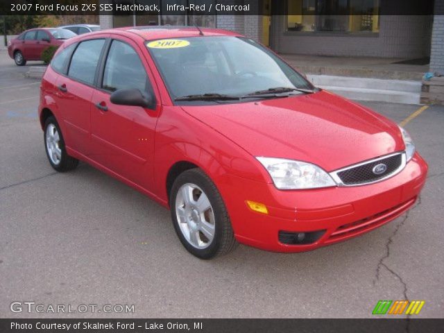 2007 Ford Focus ZX5 SES Hatchback in Infra-Red