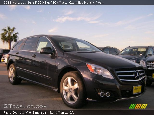 2011 Mercedes-Benz R 350 BlueTEC 4Matic in Capri Blue Metallic