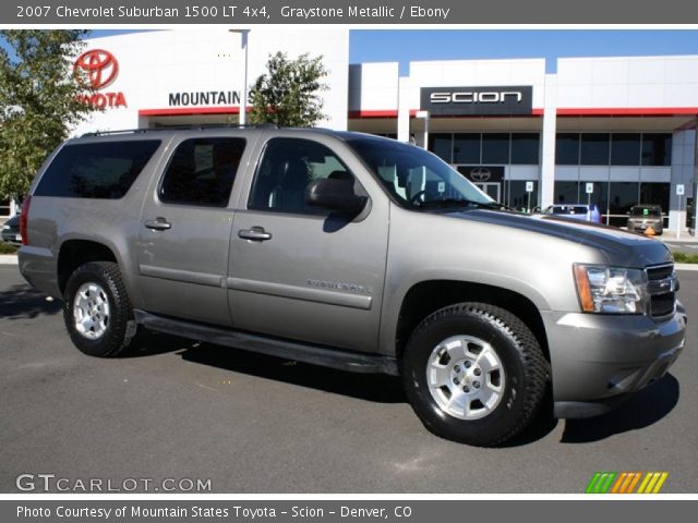 2007 Chevrolet Suburban 1500 LT 4x4 in Graystone Metallic
