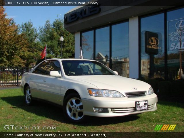 2000 Lexus ES 300 Sedan in Diamond White Pearl