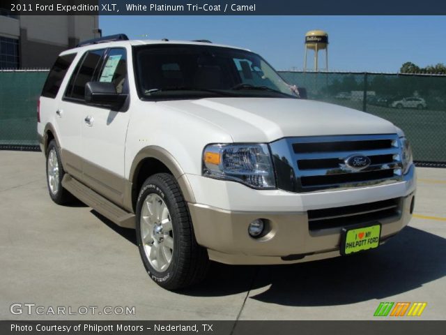 2011 Ford Expedition XLT in White Platinum Tri-Coat