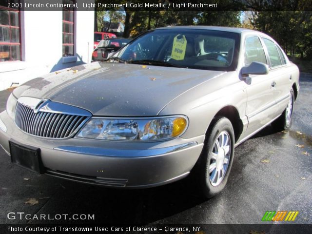 2001 Lincoln Continental  in Light Parchment Gold Metallic