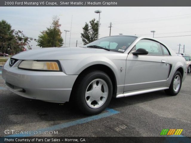 2000 Ford Mustang V6 Coupe in Silver Metallic