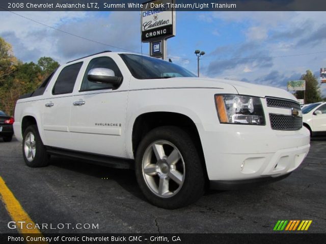 2008 Chevrolet Avalanche LTZ in Summit White