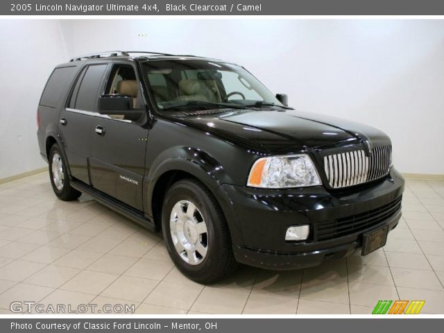 2005 Lincoln Navigator Ultimate 4x4 in Black Clearcoat