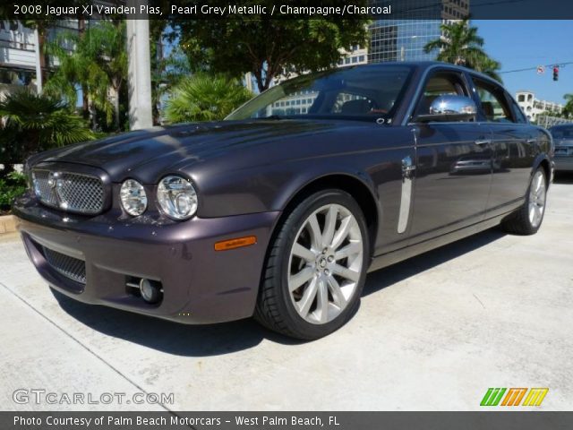 2008 Jaguar XJ Vanden Plas in Pearl Grey Metallic
